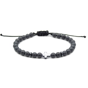 Kereszt medálos hematit férfi karkötő - Meska.hu