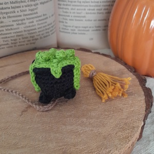 Boszi üstös könyvjelző - könyv & zene - könyvjelző - Meska.hu Boszi üstös könyvjelző - könyv & zene - könyvjelző - Meska.hu