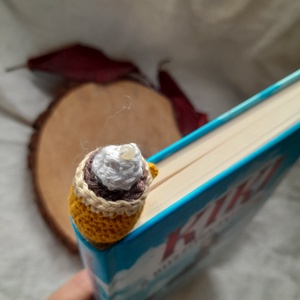 Horgolt könyvjelző - könyv & zene - könyvjelző - Meska.hu