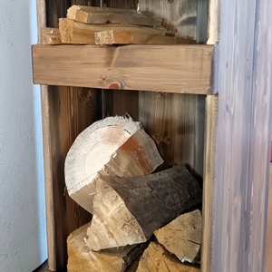 Tűzifa tároló láda - Meska.hu