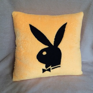 Playboy nyuszi párna -  - Meska.hu