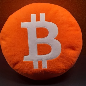 Bitcoin párna - otthon & életmód - lakástextil - párna & párnahuzat - Meska.hu