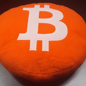 Bitcoin párna - otthon & életmód - lakástextil - párna & párnahuzat - Meska.hu