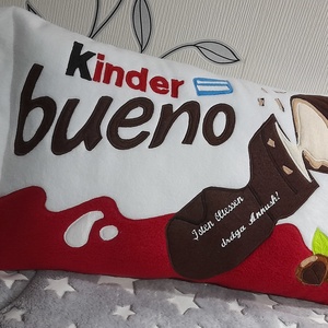Kinder bueno párna - otthon & életmód - babaszoba, gyerekszoba - gyerek díszpárna - Meska.hu
