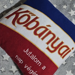 Kőbnyai prna Jutalom a nap végén felirattal, Otthon & Életmód, Lakástextil, Párna & Párnahuzat, Díszpárna (belsővel együtt), Varrás, MESKA