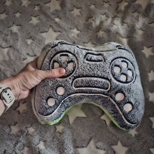 Kontroler alaku kis párna , Játék & Sport, Ovis felszerelés, Ovis párna, kispárna, Varrás, MESKA