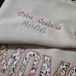 Mom feliratos pulcsi gyerekek neveivel - Meska.hu