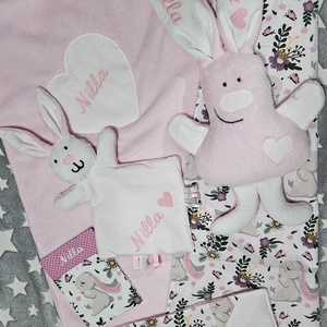 Bablátogató  csomag aj�ndék egészségügyi kiskönyv bor�tóval - baba - mama - babalátogató ajándékcsomag - Meska.hu