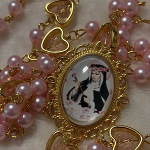 Szent Rita kézműves rózsafüzér, rózsaszín és arany színekkel   - otthon & életmód - vallás - lánc & füzér - Meska.hu