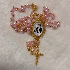 Szent Rita kézműves rózsafüzér, rózsaszín és arany színekkel   - otthon & életmód - vallás - lánc & füzér - Meska.hu
