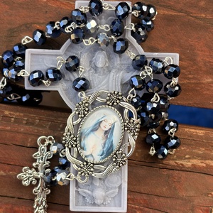 Éjfekete Szűz Mária Rózsafüzér - Meska.hu
