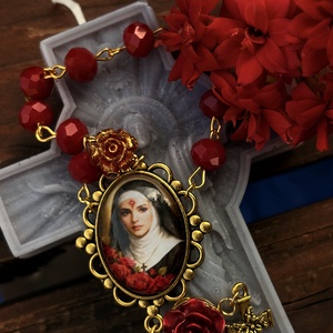 Szent Rita egytizedes rózsafüzér � Piros és arany kombinációval - Meska.hu