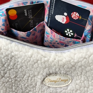 Banántáska teddy anyagból - táska & tok - kézitáska & válltáska - vállon átvethető táska - Meska.hu