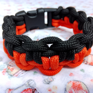 Paracord  karkötő - ékszer - karkötő - fonott karkötő - Meska.hu