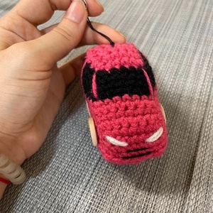 Horgolt rózsaszín autó kulcstartó - táska & tok - kulcstartó & táskadísz - kulcstartó - Meska.hu