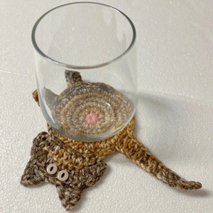 Horgolt cica poháralátét, egyedi darab. - otthon & életmód - konyhafelszerelés, tálalás - tálalás - tányér- és poháralátét - Meska.hu