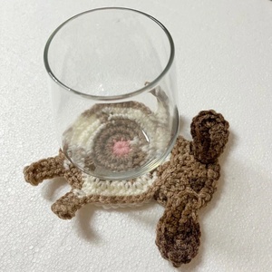 Horgolt kutya poháralátét, egyedi darab. - otthon & életmód - konyhafelszerelés, tálalás - tálalás - tányér- és poháralátét - Meska.hu