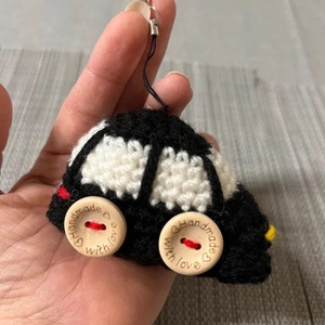 Horgolt autó kulcstartó, fekete - táska & tok - kulcstartó & táskadísz - kulcstartó - Meska.hu