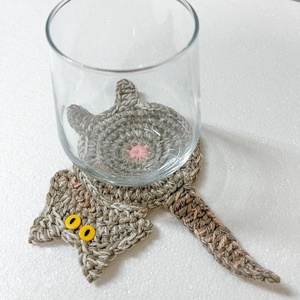 Horgolt cica poháralátét, egyedi darab. - otthon & életmód - konyhafelszerelés, tálalás - tálalás - tányér- és poháralátét - Meska.hu