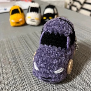 Horgolt plüss autó kulcstartó  - táska & tok - kulcstartó & táskadísz - kulcstartó - Meska.hu