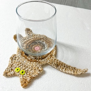 Horgolt cica poháralátét, egyedi darab. - otthon & életmód - konyhafelszerelés, tálalás - tálalás - tányér- és poháralátét - Meska.hu