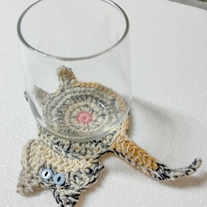 Horgolt cica poháralátét, egyedi darab. - otthon & életmód - konyhafelszerelés, tálalás - tálalás - tányér- és poháralátét - Meska.hu