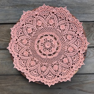Modern horgolt csipke terítő - mandala 3D elemekkel - otthon & életmód - lakástextil - abrosz, terítő - díszterítő polcra, komódra - Meska.hu