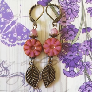 Mályva színű virágos füli turmalin ásvánnyal - ékszer - fülbevaló - lógó fülbevaló - Meska.hu