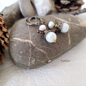 Angyal fülbevaló #1 - fehér üveggyöngy - ékszer - fülbevaló - lógó fülbevaló - Meska.hu