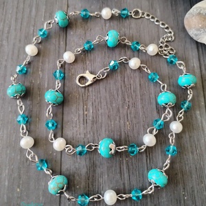 Türkinit és gyöngy acél nyaklánc - türkiz színű howlit, üveggyöngy és édesvízi tenyészett gyöngy - Meska.hu
