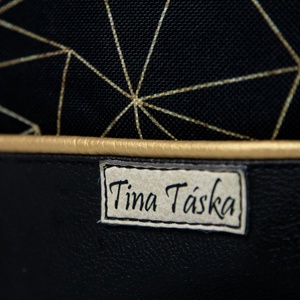 Kis méretű oldaltáska fekete - arany geometrikus mintával - táska & tok - kézitáska & válltáska - vállon átvethető táska - Meska.hu