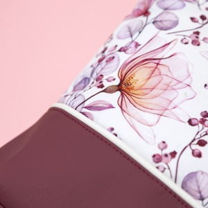 Kis méretű, rózsaszín virágos oldaltáska - táska & tok - kézitáska & válltáska - vállon átvethető táska - Meska.hu