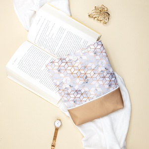 Márványmintás, geometrikus könyvtok rose gold és fehér színben, Könyv & Zene, Könyvtok, Varrás, MESKA