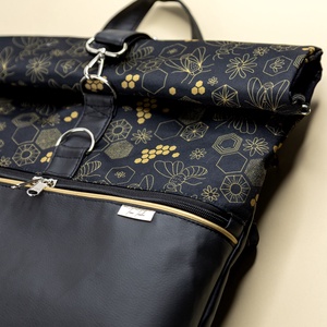 Fekete - arany, méhecskés roll top táska - táska & tok - hátizsák - roll top hátizsák - Meska.hu