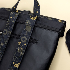 Fekete - arany, méhecskés roll top táska - táska & tok - hátizsák - roll top hátizsák - Meska.hu