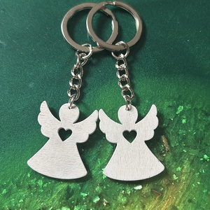 Angyalka fa kulcstartó  - Meska.hu
