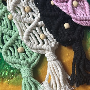 Makramé kulcstartó  - Meska.hu