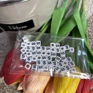 �S betű műanyag gyöngy , Kellékek & szerszámok, Gyöngyfűzés kellékek, Egyéb alkatrész, Ékszerkészítés, MESKA