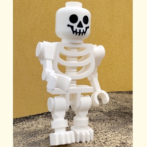 Óriás kocka-csontváz figura (40 cm) � 3D nyomtatott retró stílusú dekoráció és játék - otthon & életmód - dekoráció - halloween - halloweeni figurák - Meska.hu