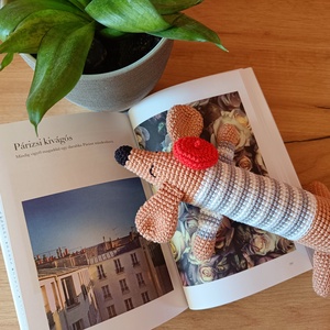Amigurumi párizsi cerkutya figura - játék & sport - plüssállat & játékfigura - kutya - Meska.hu