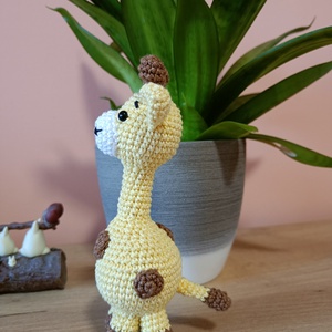 Amigurumi zsiráf figura - játék & sport - plüssállat & játékfigura - zsiráf - Meska.hu