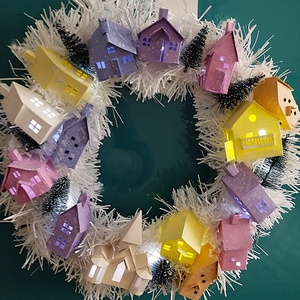 Fehér adventi koszorú világítással, Karácsony, Karácsonyi lakásdekoráció, Karácsonyi lakásdíszek, Papírművészet, MESKA