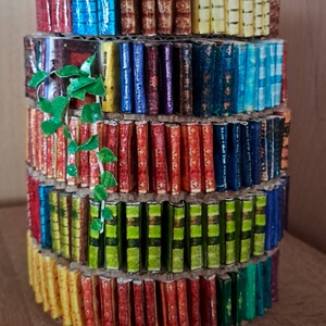 Könyvespolcos ceruzatartó - otthon & életmód - papír, írószer - tolltartó & ceruzatekercs - Meska.hu