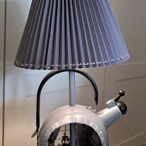 Egy manó szobája az asztalilámpában, Otthon & Életmód, Lámpa, Hangulatlámpa, Papírművészet, Fémmegmunkálás, MESKA