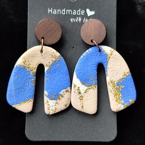 Bézs/kék fülbevaló , Ékszer, Fülbevaló, Lógó fülbevaló, Agyagozás, Ékszerkészítés, MESKA