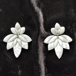 Ezüst/szürke fülbevaló , Ékszer, Fülbevaló, Lógó fülbevaló, , MESKA