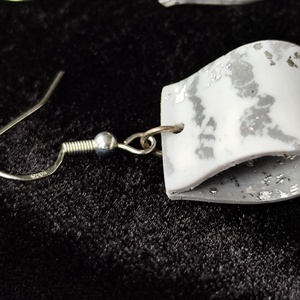 Márványos fülbevaló  - ékszer - fülbevaló - lógó fülbevaló - Meska.hu