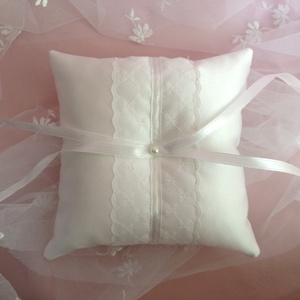 Hófehér csipkés gyűrűpárna -  - Meska.hu