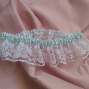 Menyasszonyi harisnyakötő - Meska.hu