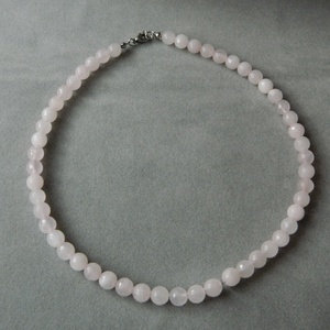 Rózsakvarc nyakék - ékszer - nyaklánc - gyöngyös nyaklánc - Meska.hu